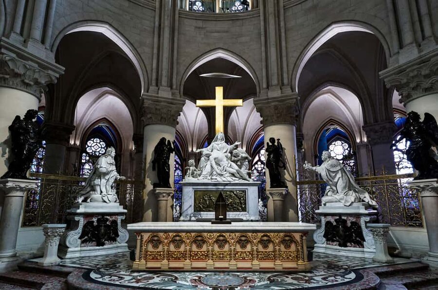 Interior Guided Notre Dame Tour, Free Entry Included (Max 5) - Meeting in Front of Odette and Spotting Your WeExplore Guide