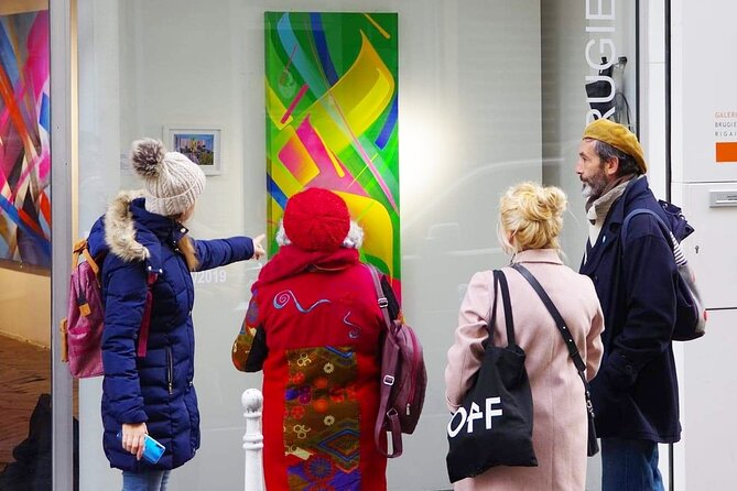 Invader Hunt - Street Art Tour of le Marais - Meeting at 2 Rue Brisemiche: How the Logistics Work in Real Life