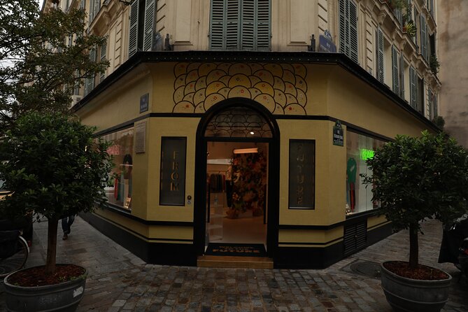Jewish History Private Tour - Stop 1: Notre-Dame de Paris from the closest possible distance