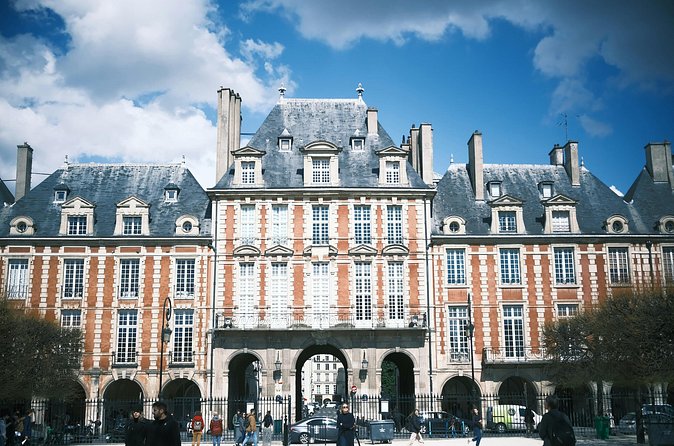 Jewish History Tour of Le Marais - Musée Carnavalet Exterior: Paris History Without the Ticket Pressure