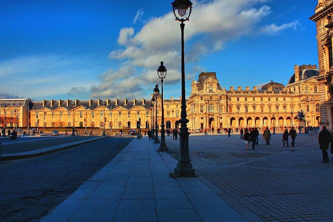 Kid Friendly Private Paris Louvre Tour with Tickets - Price and value: $294.55 per person, but what’s included?