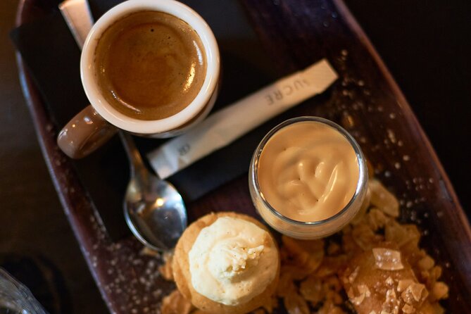 -Kids friendly- Eat, play, love Montmartre: 3H Walking Food Tour - Rue de l’Abreuvoir: paved lanes, a famous view line, and walking you’ll enjoy