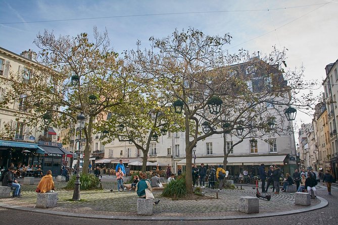 Latin Quarter Private Walking Tour - St-Étienne-du-Mont and the Shrine of Geneviève