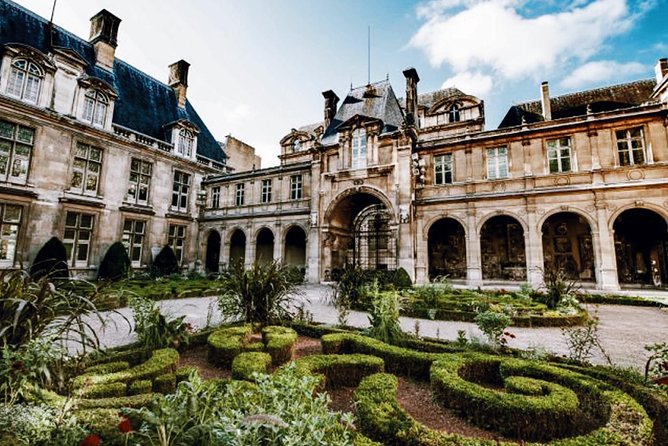 Le Marais District & Jewish Quarter Guided Walking Tour 12ppl Max - Key things that make this tour worth your time