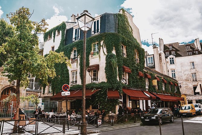 Le Marais District & Jewish Quarter Guided Walking Tour 12ppl Max - Hôtel de Ville and Saint-Gervais-Saint-Protais: the final historic punctuation