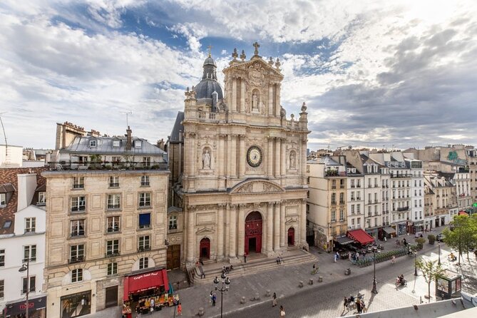 Le Marais Guided Tour and Discover Paris's Trendiest Areas - Centre Pompidou: Futuristic Exterior Photo Finish