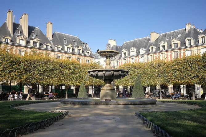 Le Marais Guided Tour and Discover Paris's Trendiest Areas - Start at Hôtel de Ville: City Hall as a Paris Power Point