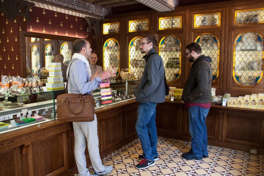 Le Marais: Pastry and Chocolate Food Tour - Key highlights you’ll feel on the walk