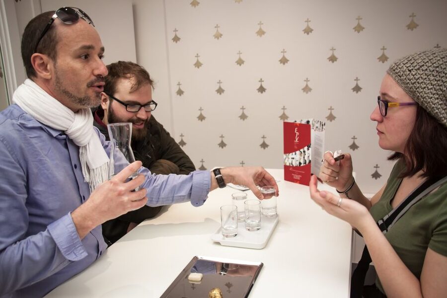 Le Marais: Pastry and Chocolate Food Tour - Group size, timing, and what $165 really buys