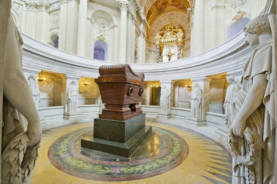 Les Invalides: Napoleon's Tomb & Army Museum Entry - The Musée de l’Armée Core: 500,000+ Pieces from the Middle Ages to Today