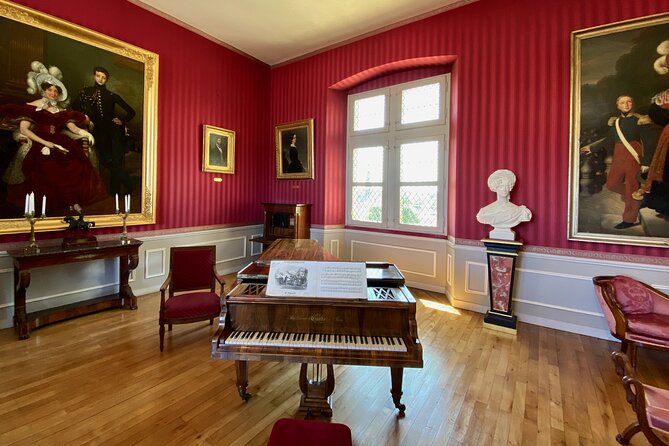 Live Guided Chenonceau, Chambord, Amboise Castles trip from Paris - Price and value: what $1,151.81 covers (and why it can make sense)