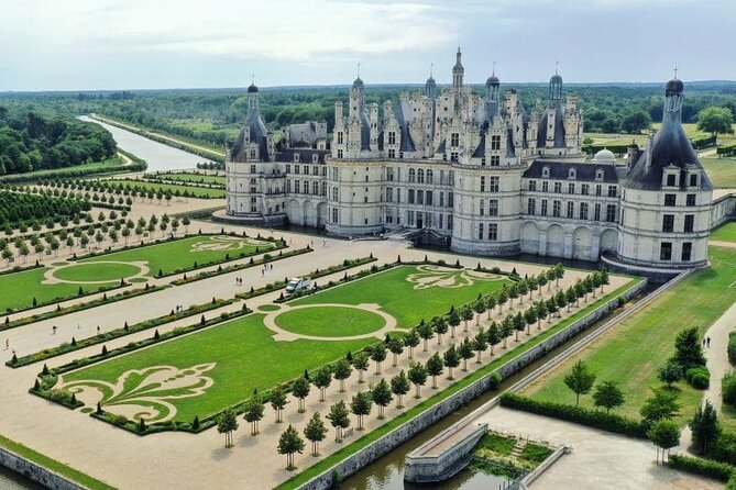 Loire 3 Best Castles with Wine Tasting Private trip from Paris - Key things that make this Loire day different