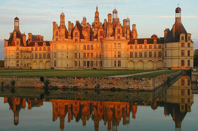 Loire 3 Best Castles with Wine Tasting Private trip from Paris - Amboise on Your Own: Cafés, Restaurants, and a Little Breathing Room