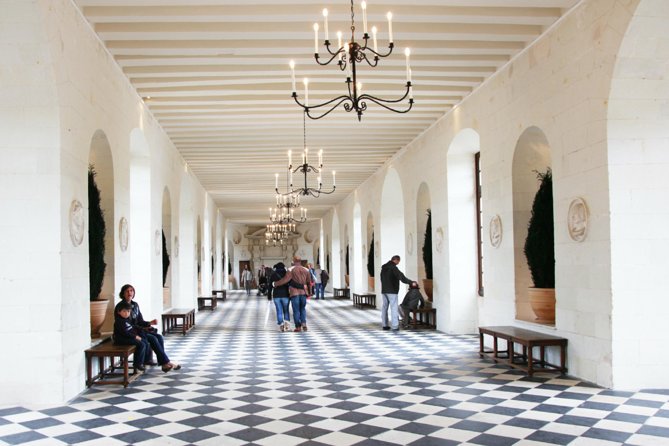 Loire Valley Castles Day Trip from Paris with Complementary Wine - How much time you really get inside each château