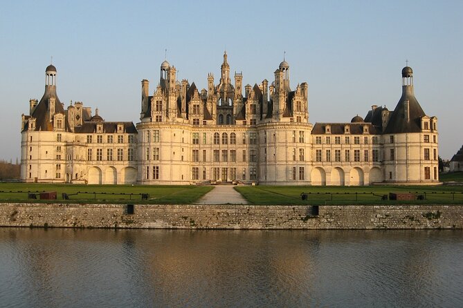 Loire Valley Castles Private Tour From Paris/skip-the-line ticket - The morning run: 7:30 a.m. pickup and comfort for the first drive