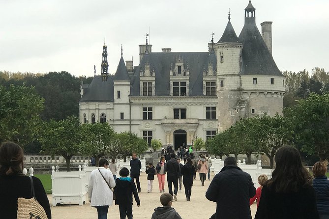 Loire Valley Castles Small-Group Day Trip from Paris - Château d’Amboise and St. Hubert Chapel for Leonardo’s Trail