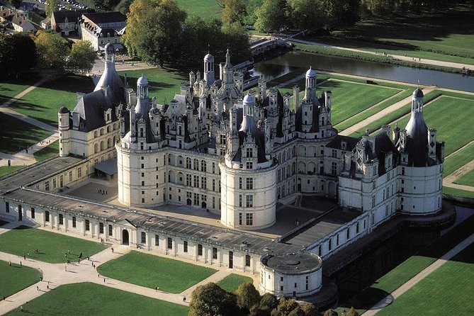 Loire Valley Castles Tour with Chambord and Chenonceau from Paris - What to pack so you don’t waste your château time