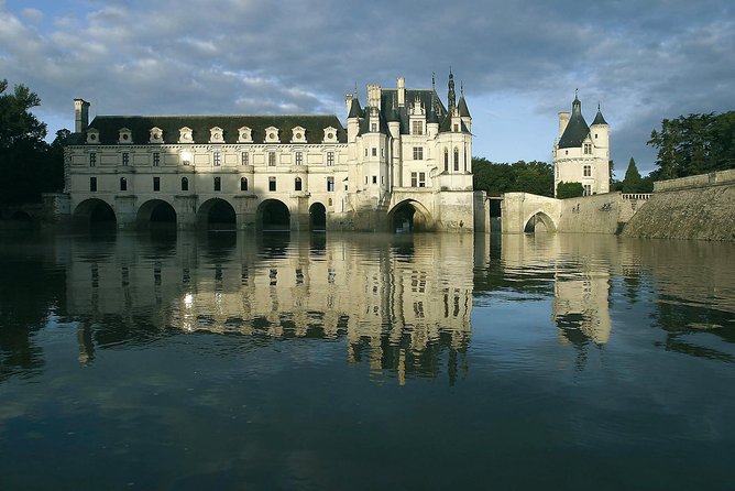 Loire Valley Castles Tour with Chambord and Chenonceau from Paris - Cheverny: the cozy château stop with the Tintin link