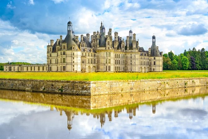 Loire Valley Castles Trip with Chenonceau and Chambord from Paris - The Big Decision: Guided vs Audio at Chambord, Chenonceau, and Cheverny