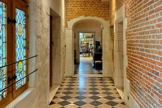 Loire Valley - Chambord Castle - DayTrip from Paris - How the guide shapes your whole day