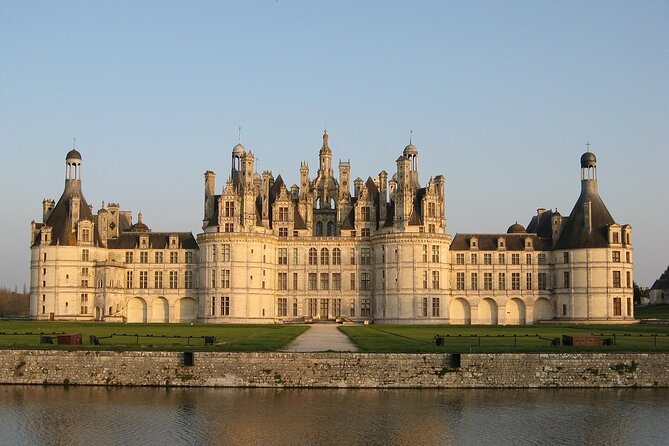 Loire Valley Day Trip from Paris with Small Group - Getting to the Loire: the 7:00 a.m. start and the ride out