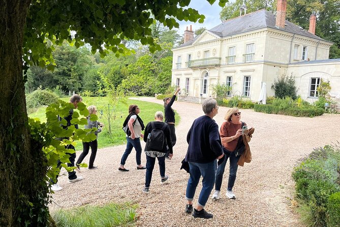 Loire Valley Private Day Trip with Chambord Winery Visit & Lunch - Who should book this Loire Valley private day trip?