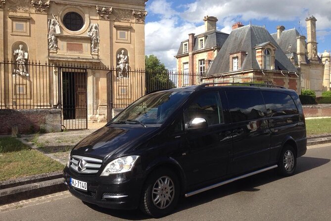 Loire Valley Royal Castles Guided Small group Day Trip from Paris - Chateau Royal de Blois: Joan of Arc and Four Styles