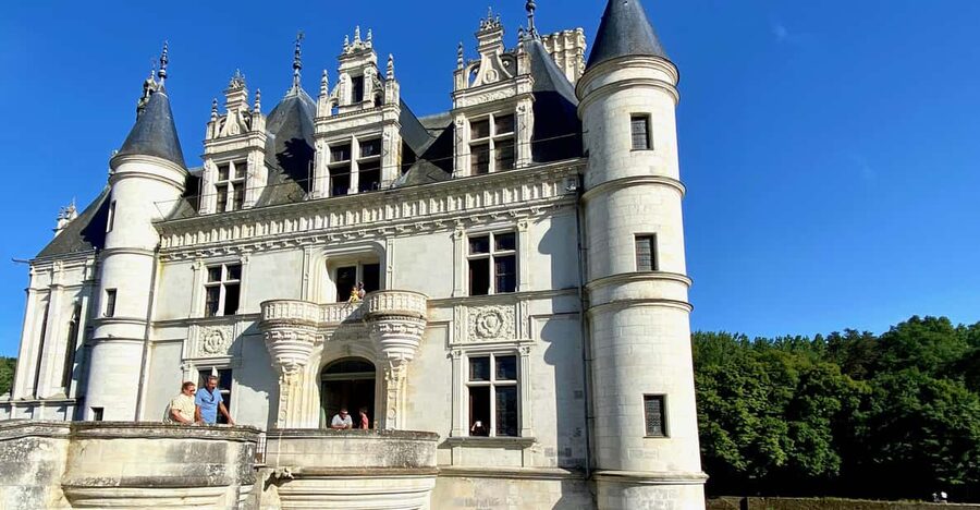 Loire Valley Royal Castles Small Group Day Trip from Paris - Tips to make the day feel smooth