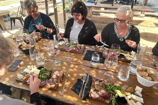 Loire Valley Wines and Castle Small Group Day Trip from Paris - Amboise lunch: traditional French food with Loire wine pairings