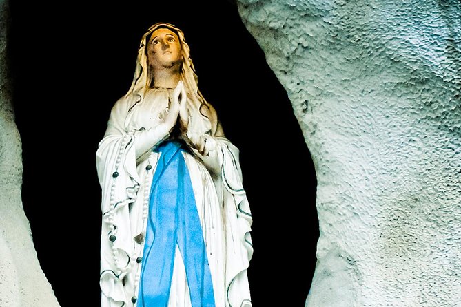 LOURDES : COME FOR A DAY - Private Day-trip from PARIS by High Speed Train - Lunch is your responsibility: how to avoid wasting sanctuary time