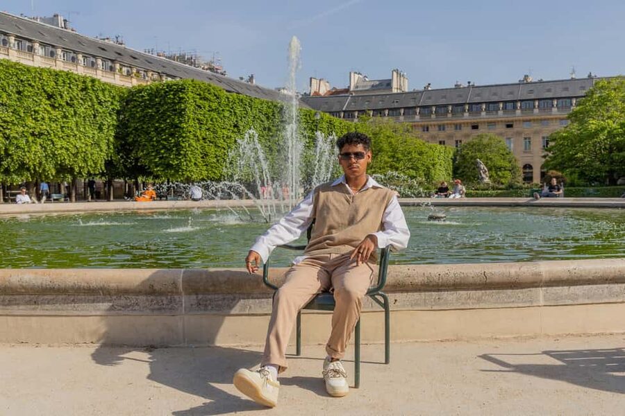 Louvre area photo shoot by Paris photographer - Who this is best for (and who might not love it)