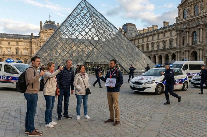 Louvre Art Heists & Scandals–Guided Tour with Entry - The pop-culture angle: movies, fashion, and music you’ll actually notice