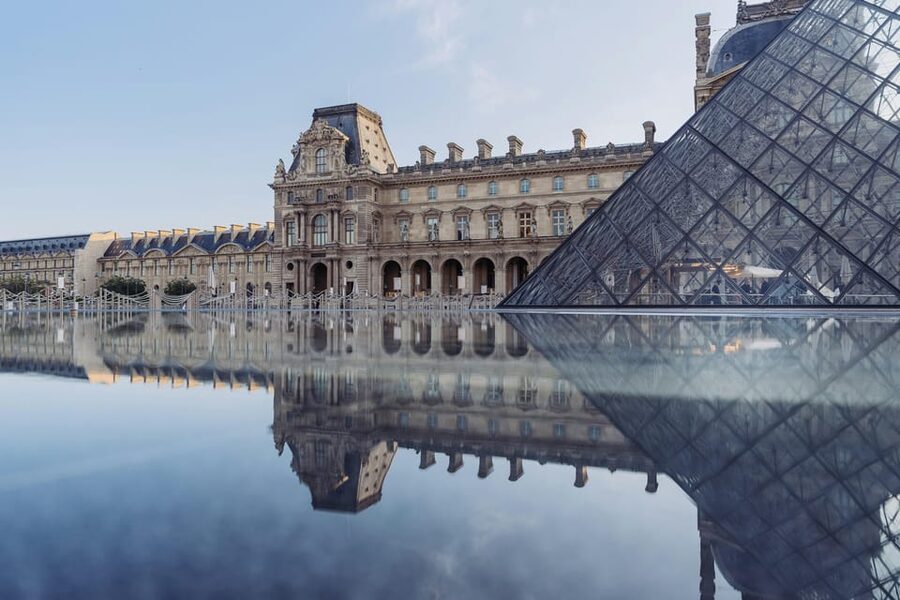 Louvre & Mona Lisa Small Group Tour with Reserved Entry - Winged Victory and other big-street miracles of sculpture