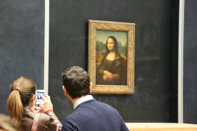 Louvre Museum Access Guided Tour with Mona Lisa - The Mona Lisa: More Than a Tiny Painting