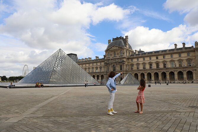 Louvre Museum Access Private Guided Visit - Mona Lisa and Nike of Samothrace: seeing legends with context, not just a crowd