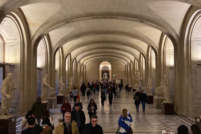 Louvre Museum Closing Time Guided Tour with the Mona Lisa - Louvre at closing time: why evening changes the whole experience