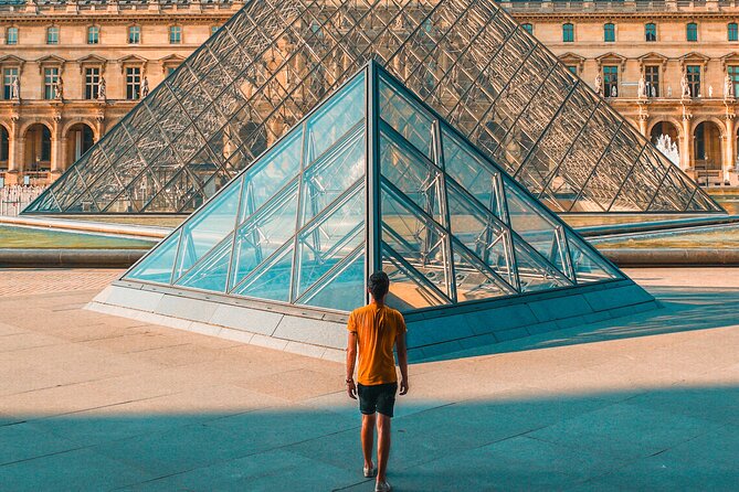 Louvre Museum Direct Entry Ticket - Crowd reality: what you still might feel inside