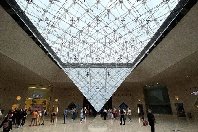 Louvre Museum Entrance Ticket - The Big Masterpieces You’ll Likely See (and Why They Matter)