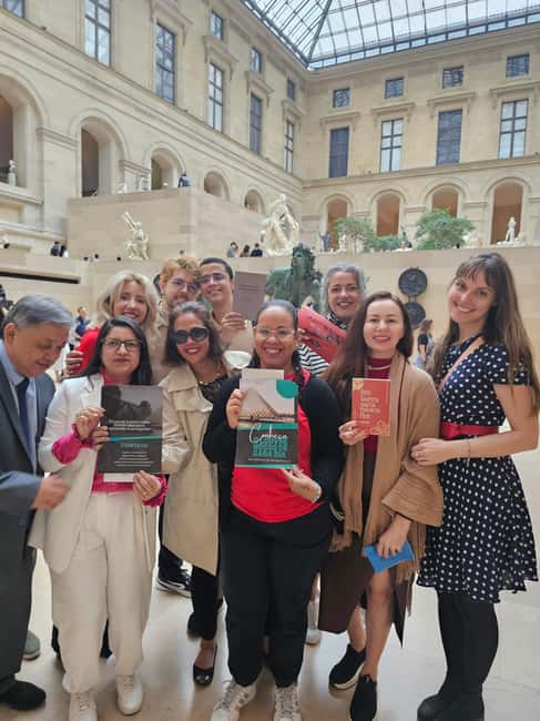 Louvre Museum (Essential) – 2-hour visit in Portuguese with a photo session - Guided highlights: Mona Lisa, Venus de Milo, and the big names