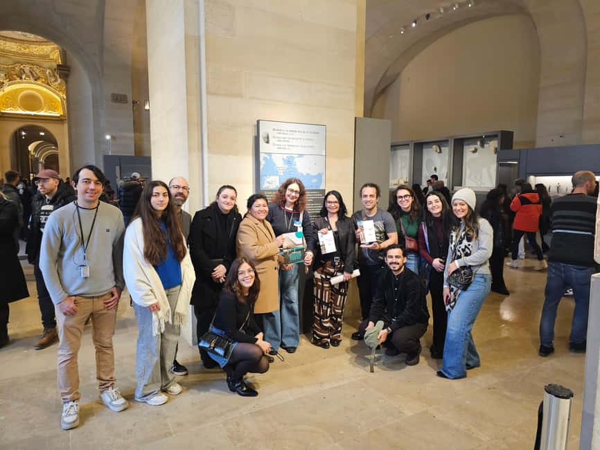 Louvre Museum (Essential) – 2-hour visit in Portuguese with a photo session - Photo stops that actually help you take better Louvre shots