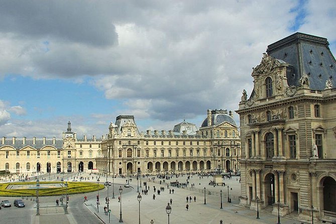 Louvre Museum Guided Family Treasure Hunt - The Kid Booklets: The Best Part for Keeping Everyone Engaged