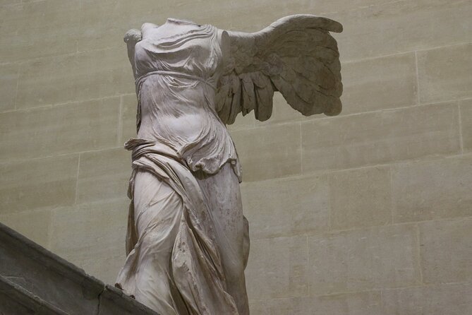 Louvre Museum: Guided Tour at Closing Time with Mona Lisa - Sculpture highlights you can’t miss: Winged Victory and Venus de Milo