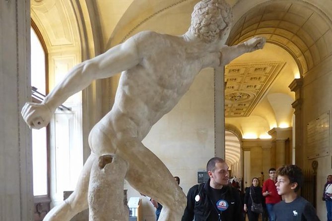 Louvre Museum Private 2-h Tour on Italian Art and masterpieces - What Can Affect Your Day (Weather and Changes)