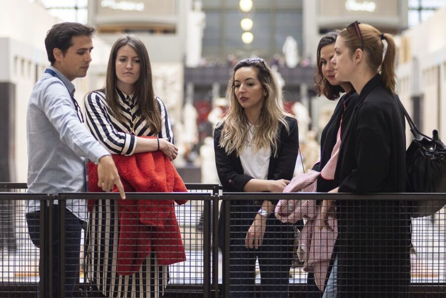 Louvre & Orsay Masterpieces - Guided Tour up to 6 guests 5h - Manet, Renoir, Cézanne, Gauguin: the 19th-century focus that makes the timeline pay off