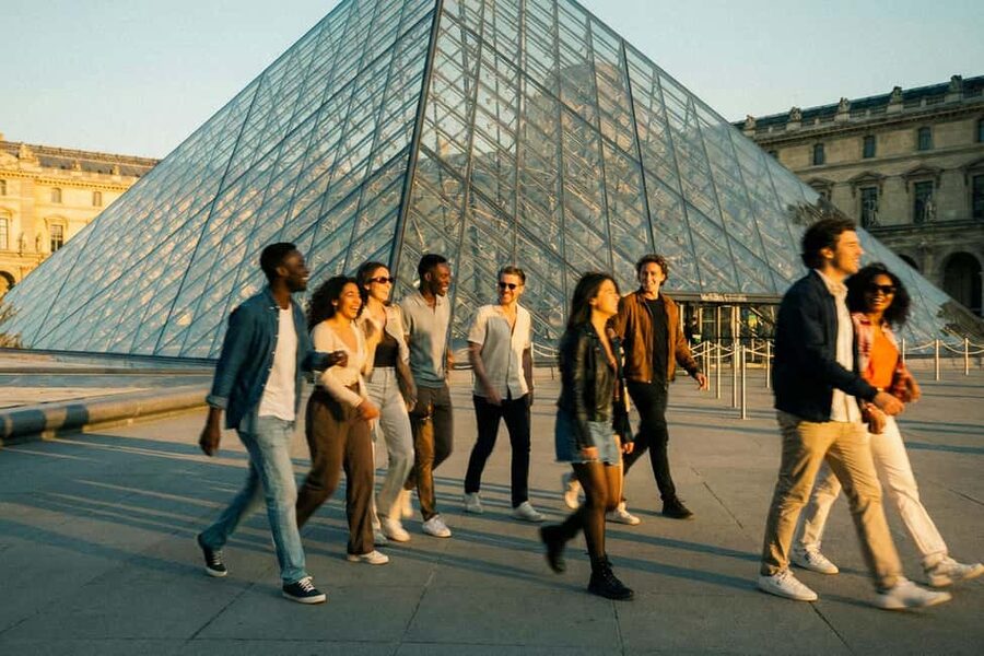 Louvre Priority Access Mona Lisa & Museum Icons Guided Tour - A Two-Hour Hit List: Mona Lisa, Venus de Milo, and the Museum’s Big Personalities