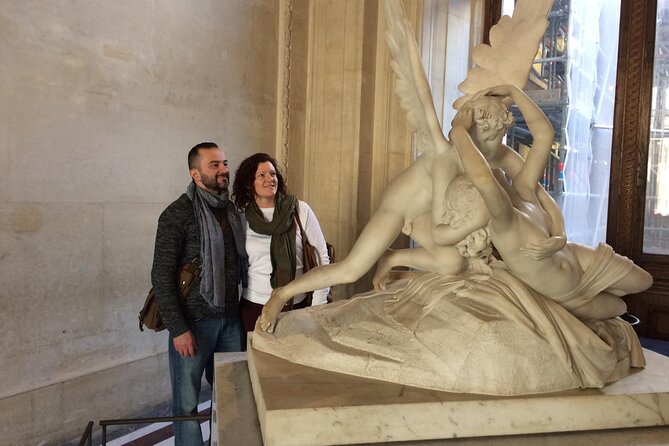 Louvre Private A La Carte, NO Ticket included - Meeting at the Louvre Pyramid and starting fast