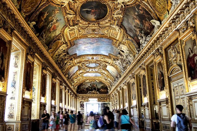 Louvre Private Tour With Hotel Pickup - Security, architecture, and your first 15 minutes
