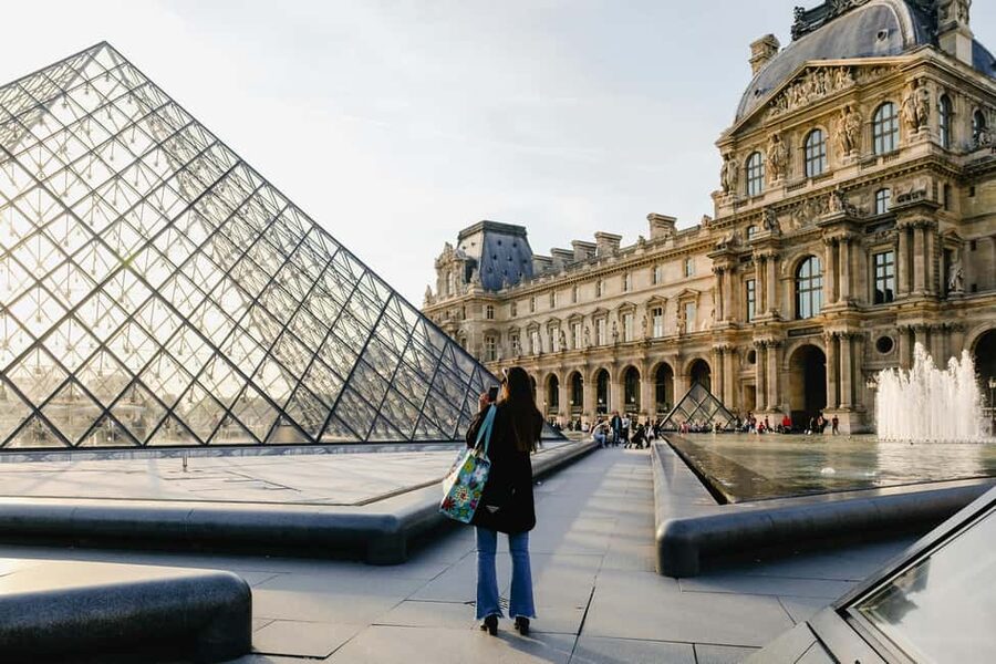 Louvre : Tuesday Exterior Walking Tour with Guide - What you won’t get (and why that’s okay)