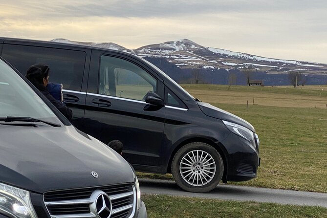 Luxury Private Transfers in Paris Airport - On the road through Paris: direct routes and scenic detours