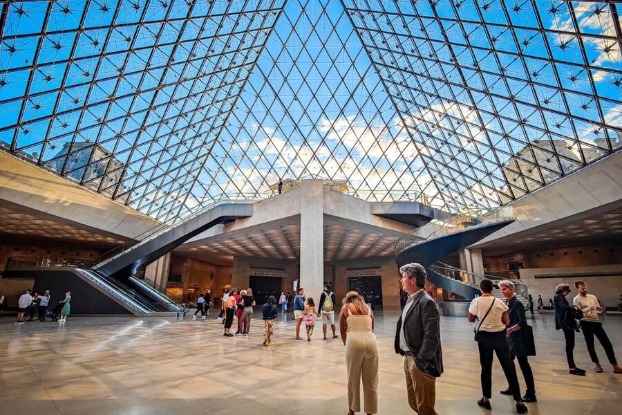 Magnificent tour of the Louvre + Mona Lisa pass - Getting There: meeting at 162 Rue de Rivoli